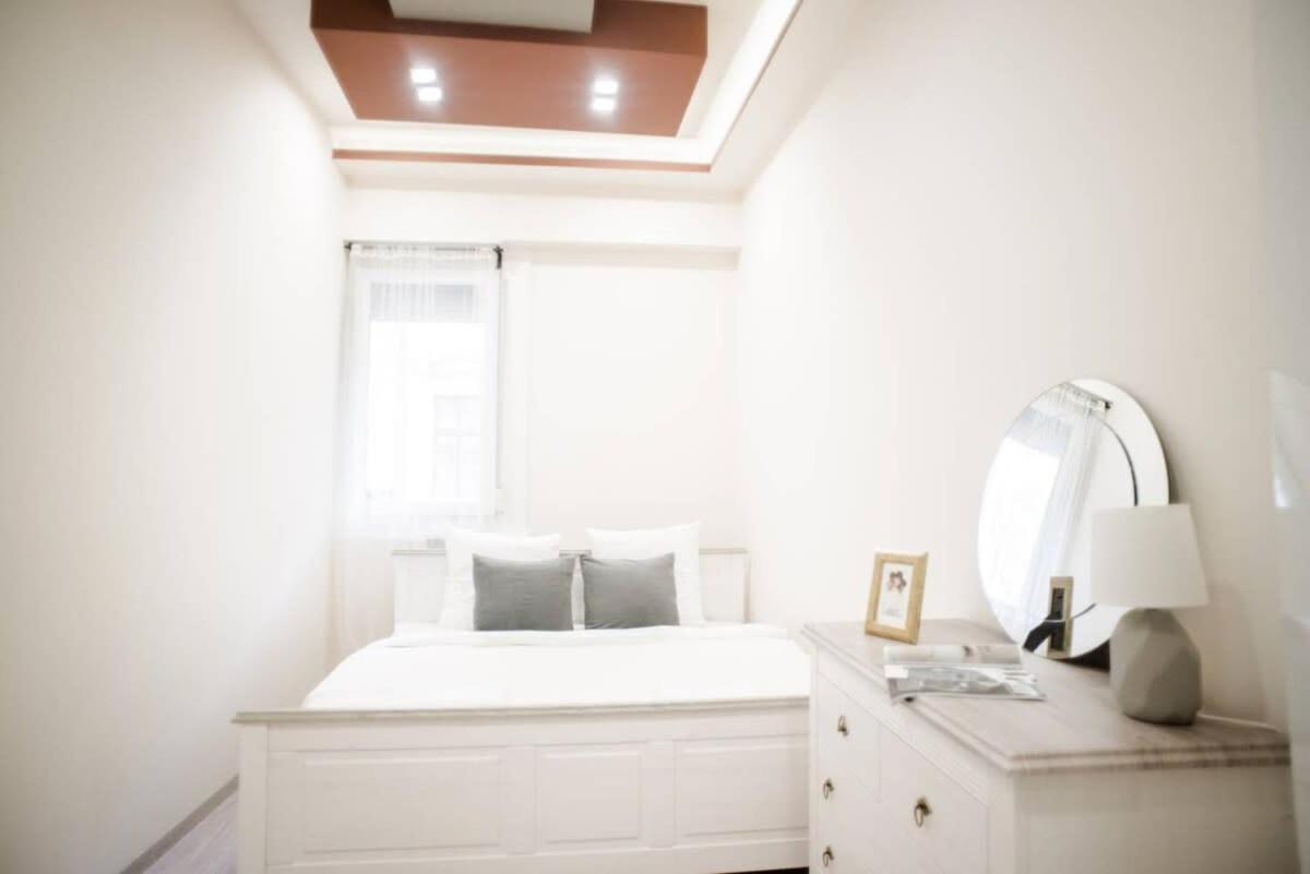 New Luxury Apartment In The Center With A/C Budapest Extérieur photo