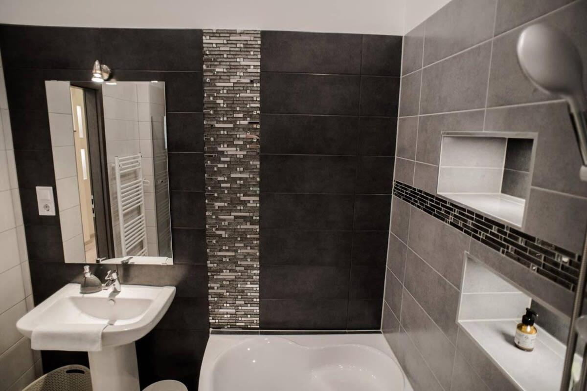 New Luxury Apartment In The Center With A/C Budapest Extérieur photo